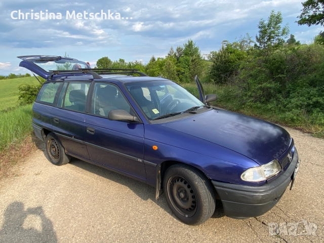 Опел Астра комби 1.4 бензин. Здрава и икономична, снимка 7 - Автомобили и джипове - 52787728