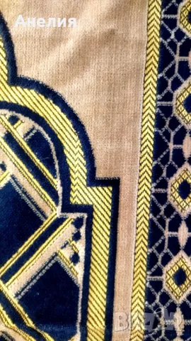 Молитвено килимче донесено от Саудитска Арабия , снимка 2 - Килими - 47892552