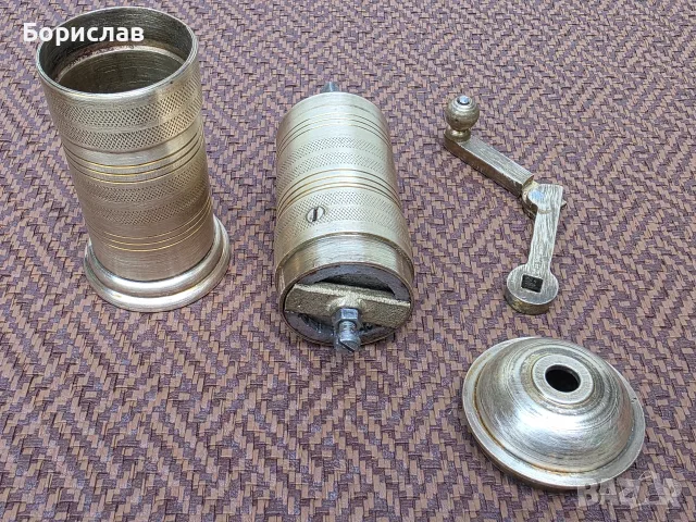 Месингова мелничка, снимка 5 - Антикварни и старинни предмети - 55930760