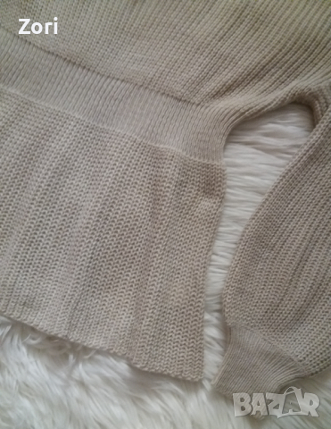 ИЗКЛЮЧИТЕЛНО КРАСИВА пухкава и мека блуза в бежово еластично плетиво с остро деколте , снимка 3 - Блузи с дълъг ръкав и пуловери - 44794094