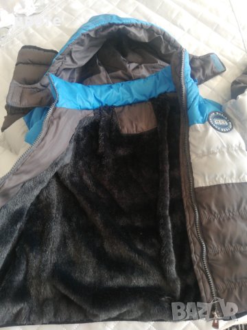 Детско яке с качулка 6год , снимка 3 - Детски якета и елеци - 42663136