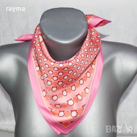 Salvatore Ferragamo розов шал естествена коприна принт Gancini, снимка 6 - Шалове - 51218795