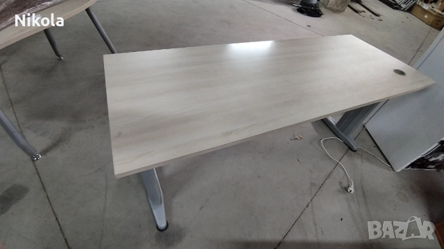 Бюро голямо - офис маса с метални крака 180/68,5/73,5см, снимка 6 - Работни маси и бюра - 52102443