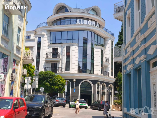 Тристаен апартамент Топ център, снимка 10 - Апартаменти - 52876383