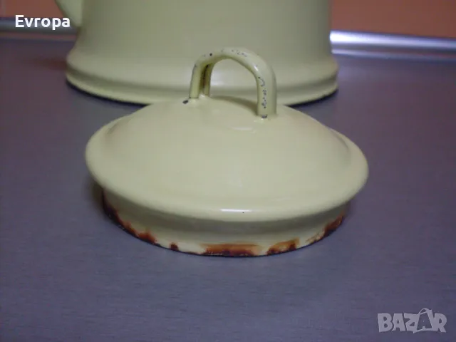 Стар класически емайлиран чайник- 3литра., снимка 13 - Съдове за готвене - 46451987