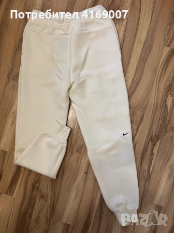 Nike дамско долнище размер S, снимка 2 - Спортни екипи - 53526817