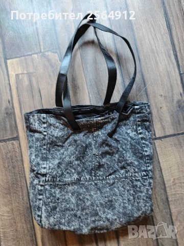 продавам дамска чанта тип торба 