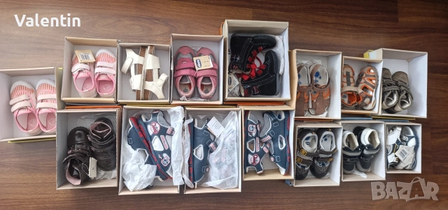 15 броя обувки Chicco . Нови . Естествена кожа .