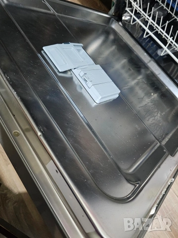 Съдомиялна машина Indesit , снимка 4 - Съдомиялни - 53852645