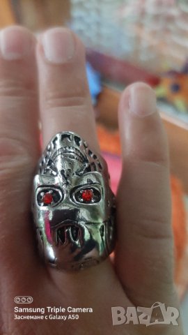 Мъжки пръстен ретро с червени кристални камъни Терминатор, снимка 3 - Пръстени - 34435193