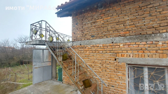 Парцел с вила в кв. Изгрев, гр. Хасково, снимка 2 - Вили - 53723989