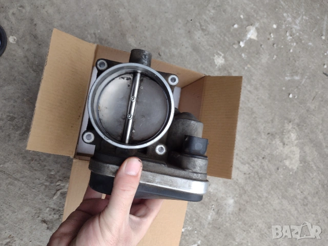Оригинална дроселова клапа за BMW X5 E53 4.6is, снимка 2 - Части - 53466355