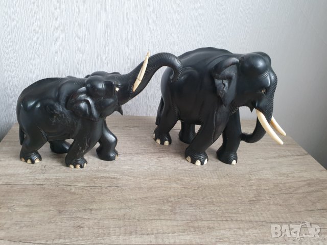 Два слона от масивно абаносово дърво и кост за бивни и нокти, снимка 2 - Антикварни и старинни предмети - 39566920
