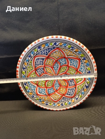 Ръчно рисувана чиния от Тунис , снимка 4 - Антикварни и старинни предмети - 51750988