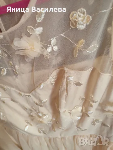 Бежова , телесна рокля с тюл и бродерия , снимка 4 - Рокли - 49940007