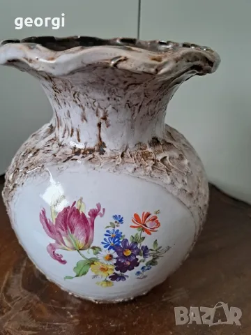немска керамична ваза с цветя    10/2, снимка 2 - Вази - 48903620