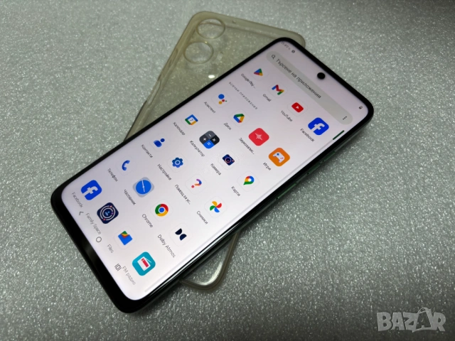 Перфектен! Motorola Moto G35 5G 256GB, Зелен, снимка 4 - Motorola - 53022228