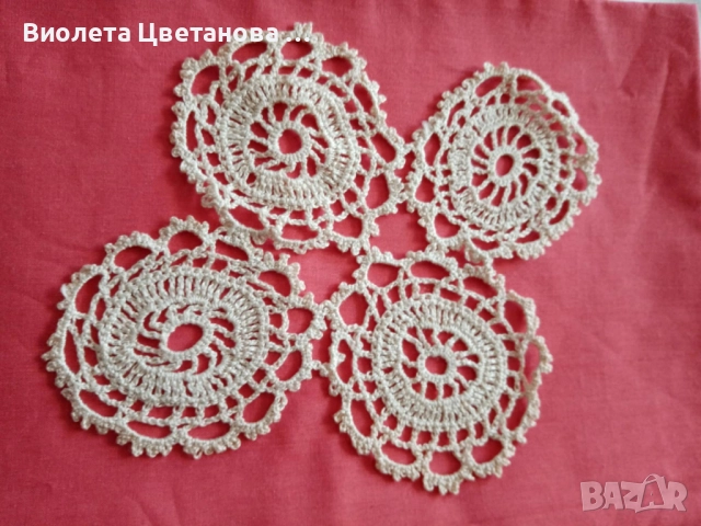 Ръчно плетена на една кука салфетка