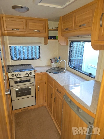 Каравана FLEETWOOD четири-пет местна , снимка 6 - Каравани и кемпери - 53031348
