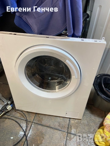 Продавам преден панел за пералня Beko 