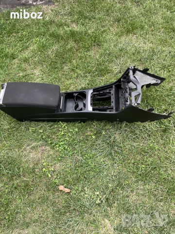 Подлакътник Фолксваген Пасат VW Passat b7, снимка 4 - Части - 56204834