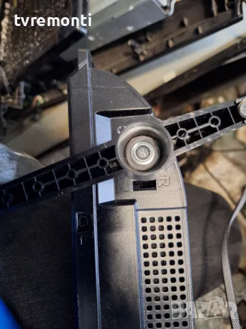 крачета оригинална стойка телевизор UNITED модел UN32322S, снимка 5 - Стойки, 3D очила, аксесоари - 49781765