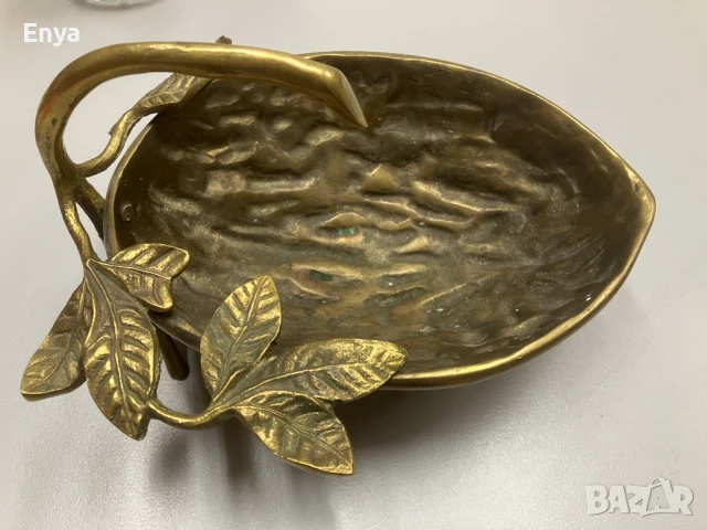 Винтидж месингова купа с форма на орех и дръжка, снимка 2 - Антикварни и старинни предмети - 50614588