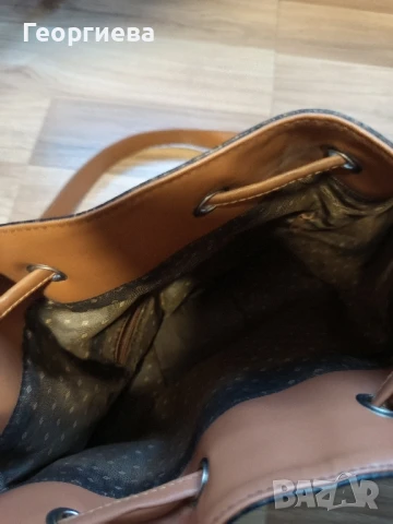 Дамска чанта, снимка 4 - Чанти - 51032602