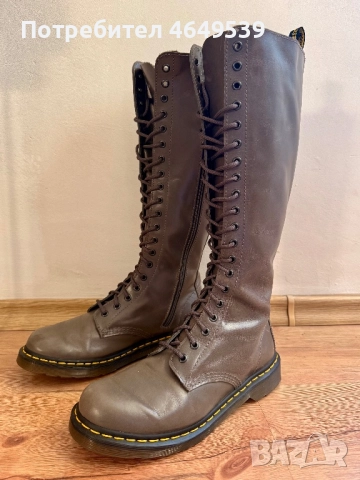 Оригинални Dr. Martens 1B60 Pisa Leather Knee-High Boots., снимка 3 - Дамски ботуши - 52393841
