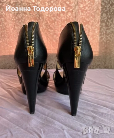 Оригинални дамски сандали Michael Kors, снимка 4 - Дамски елегантни обувки - 52389182