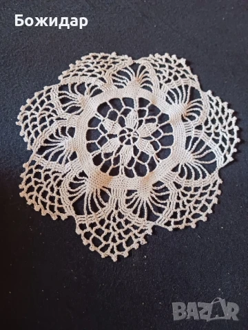 Ръчно плетено каре(терличка). На 1 кука.