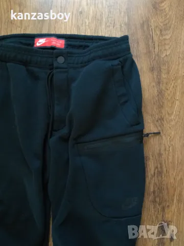 Nike Sportswear Tech Fleece Men's - страхотно мъжко долнище S, снимка 10 - Спортни дрехи, екипи - 48839485