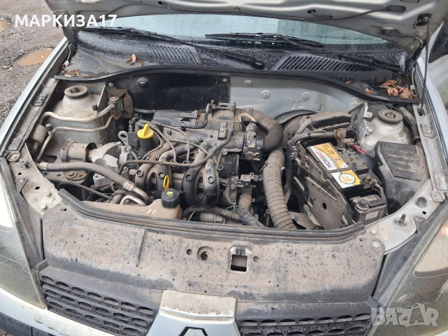 Рено Клио 1.2 Бензин 2003г., снимка 8 - Автомобили и джипове - 53526153