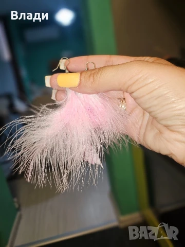 розови пера обеци , снимка 3 - Обеци - 51333352