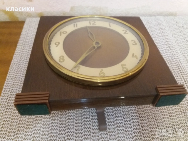 Часовник "Весна "настолен. , снимка 2 - Стенни часовници - 52250801