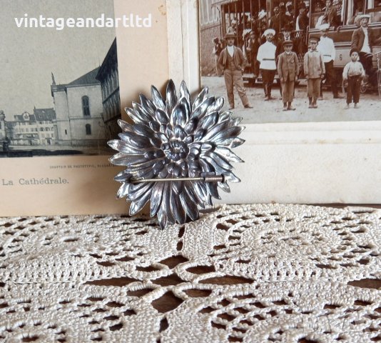 Посребрена брошка на сто години, снимка 2 - Антикварни и старинни предмети - 41002891