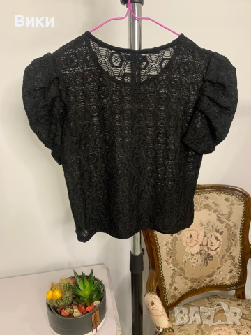 Кроп-топ в размер S, снимка 15 - Корсети, бюстиета, топове - 44654426