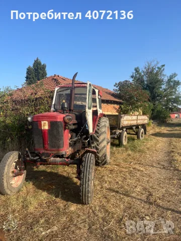 Трактор с ремарке