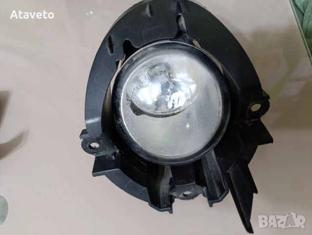 Тойота Авенсис Т27 оригинален ляв халоген с държач, снимка 2 - Автомобили и джипове - 52202502