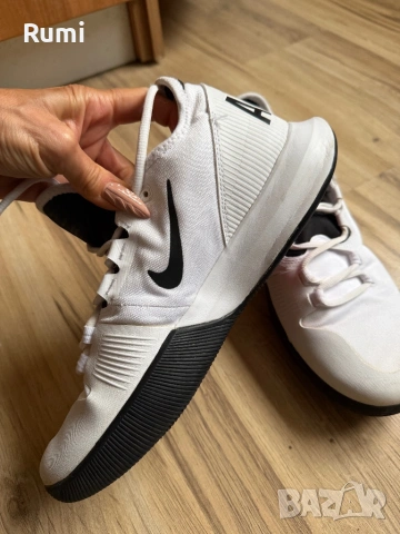 Оригинални два цвята маратонки за тенис Nike AIR MAX WILDCARD HC ! 43 н, снимка 3 - Маратонки - 52344509