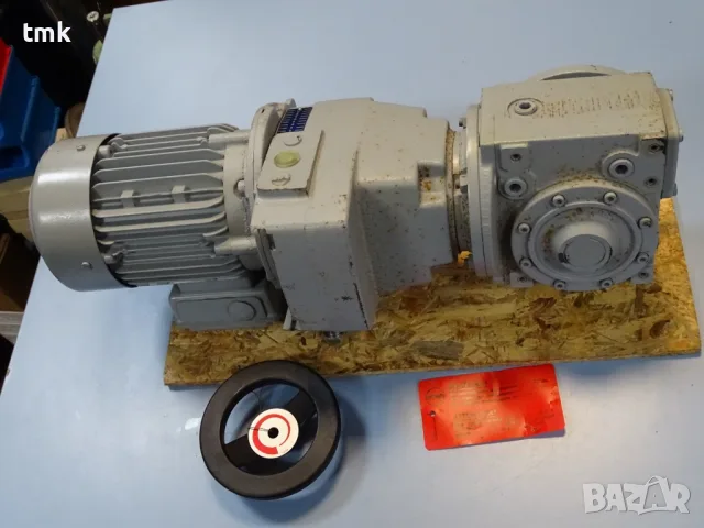 вариаторен мотор редуктор STÖBER R17/VW1-1451-037-4 0.37kW Mechanical Speed Gear Box, снимка 8 - Резервни части за машини - 55920221