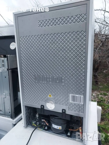 Малък хладилник с външен дефект , снимка 3 - Хладилници - 53622835