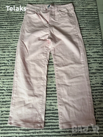 Дънки и панталони всичките са общо 50 лв