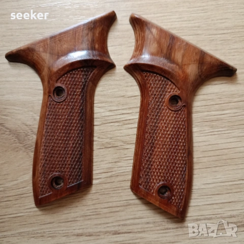 Орехови чирени за пистолет Марго.