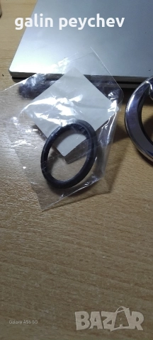 емблема заден капак тойота аурис 2010г., снимка 2 - Части - 52660458