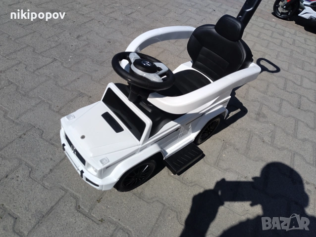 MERCEDES Кола за яздене с дръжка Mercedes-benz G350d бял, снимка 3 - Детски велосипеди, триколки и коли - 53849664