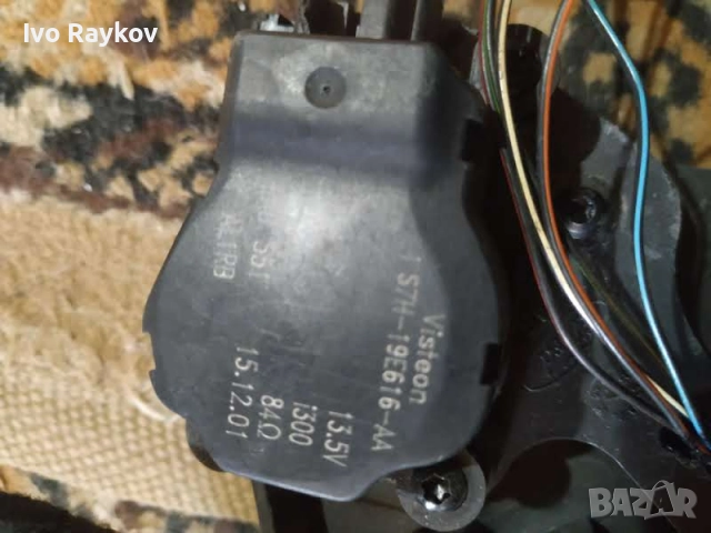 Моторче клапа парно 1S7H-19E616-AA за FORD MONDEO Mk III, снимка 2 - Части - 49608954