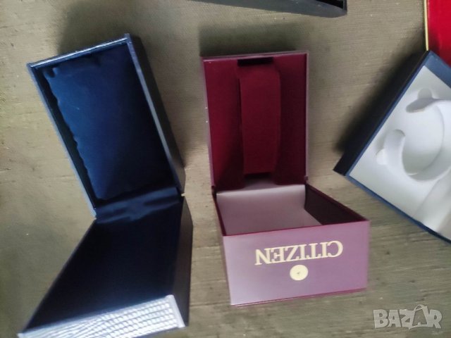 Продавам кутии за часовници , снимка 5 - Колекции - 39885162