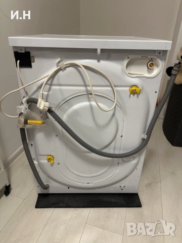 Пералня със сушилня Hotpoint Ariston Aqualtis (9/7 кг) – за части / ремонт, снимка 2 - Перални - 53009853