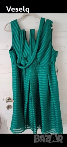 Официална дамска рокля в модерен зелен цвят